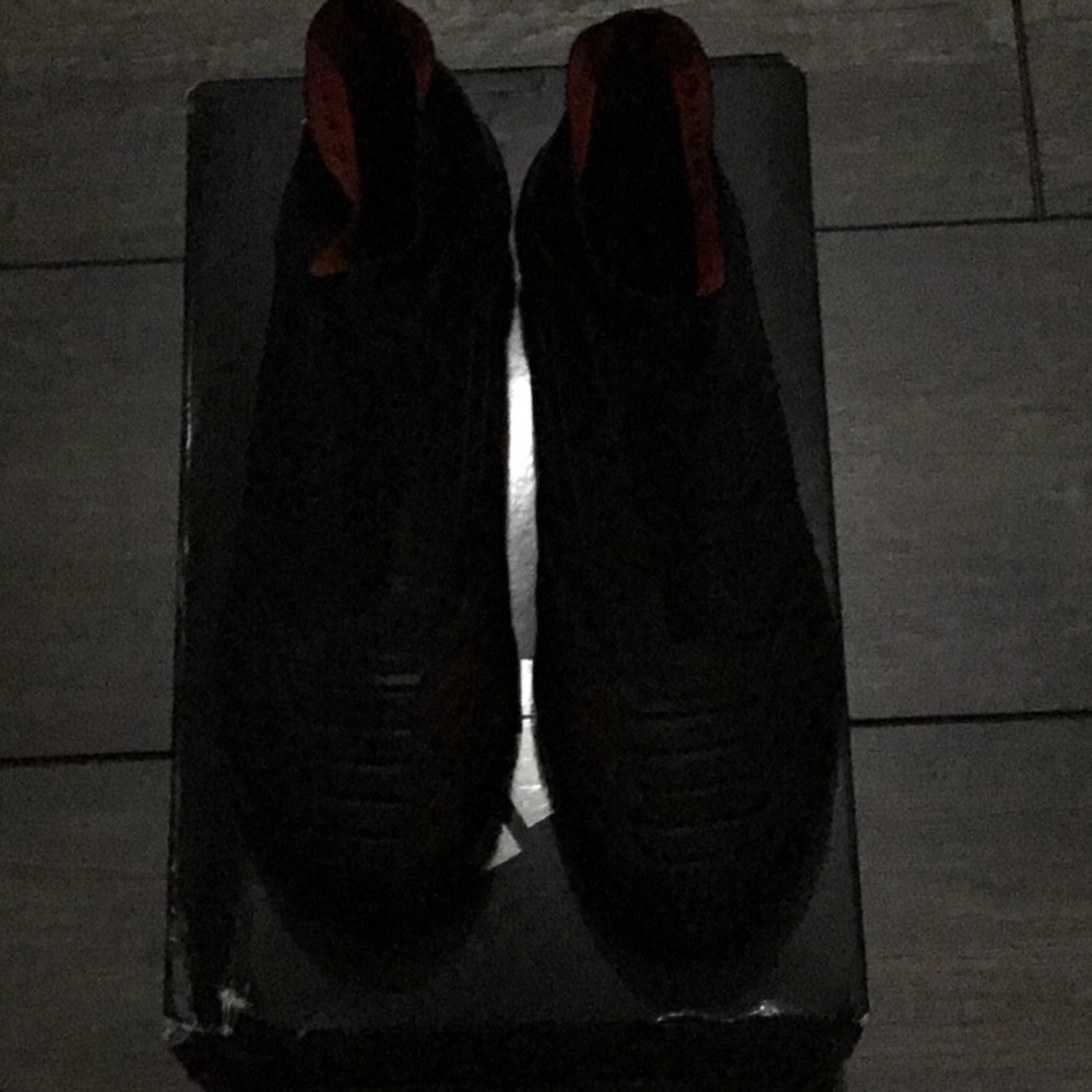 Soccer cleats